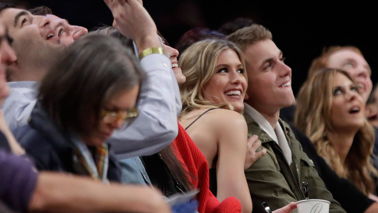 One Year Later Genie Bouchard Gets A Super Bowl Date With Fan