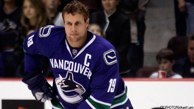 Markus Naslund - Vancouver Canucks  Vancouver canucks, Canucks, Hockey  teams