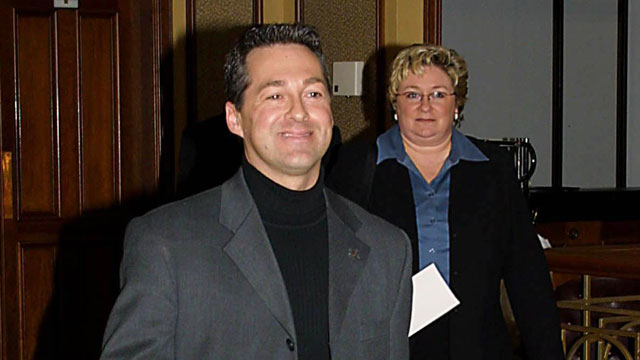 Skate Canada president Lavoie to step down