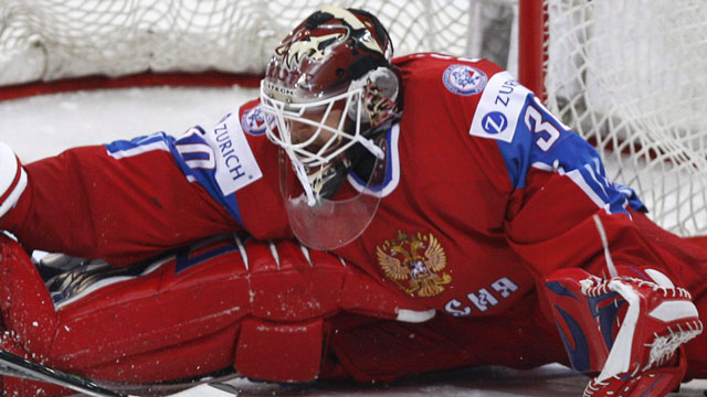 Ilya Bryzgalov had a shaky year in goal for the Philadelphia Flyers, but nobody questions his talent should he get the net instead of Semyon Varlamov. (CP/Jacques Boissinot)