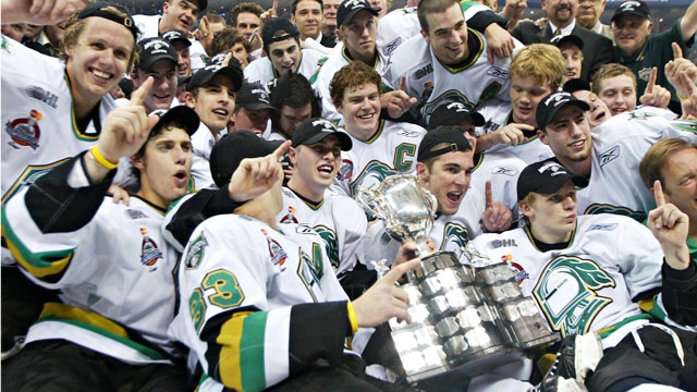 Corey Perry and the loaded 2005 London Knights won at home in a clash of the titans with Sidney Crosby's Rimouski Oceanic. (CP/Nathan Denette)