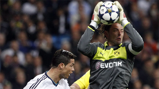 Goalkeeper Roman Weidenfeller has been through many ups and downs with Dortmund, making 281 appearances since 2002. Playing in his first Champions League final, the 32-year-old will need a career game in order to keep Munich off the scoreboard. (AP/Alberto Di Lolli)