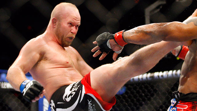 UFC 162 main card preview and predictions