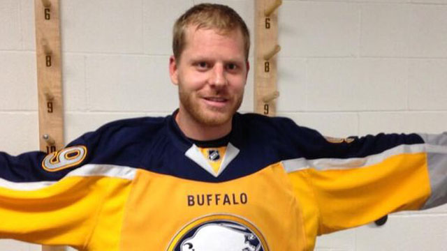 Sabres' new jersey 'leaked,' slammed by 