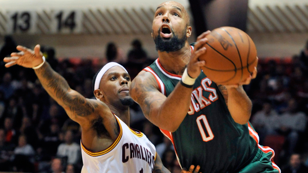 Former NBA player Drew Gooden graduates from University of Kansas