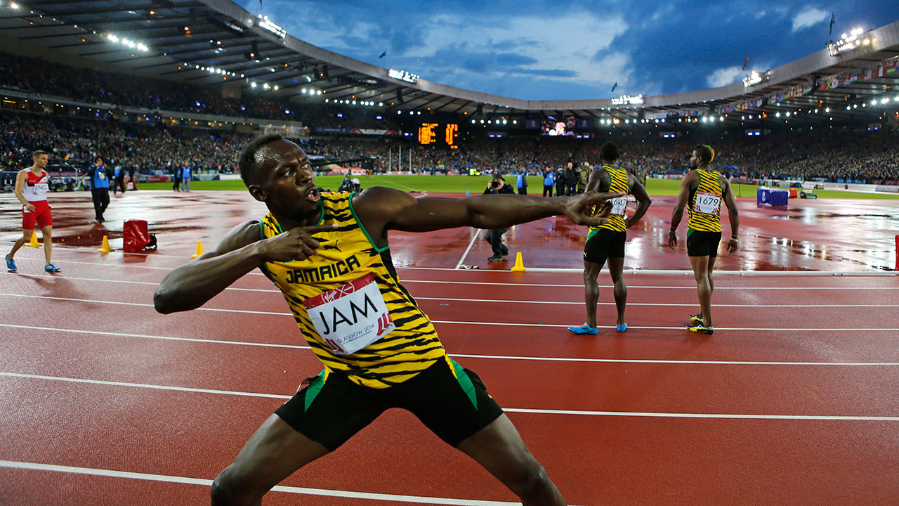 usain bolt gold spikes