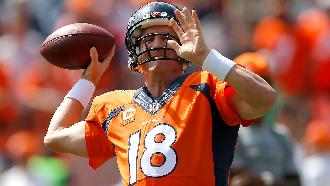 Peyton-Manning;-Denver-Broncos;-Bart-Starr-Award