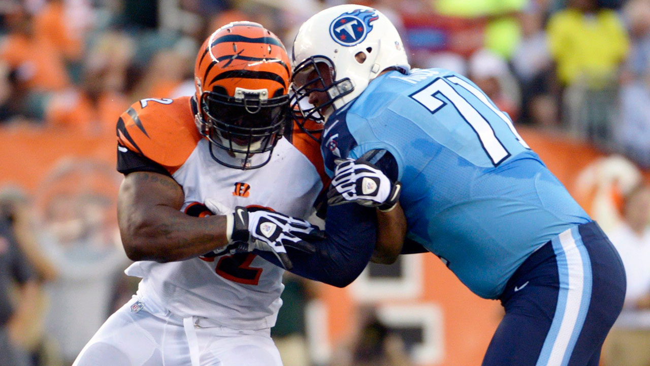 Titans Roes Pics Titansβ Roos: Injured knee likely needs surgery