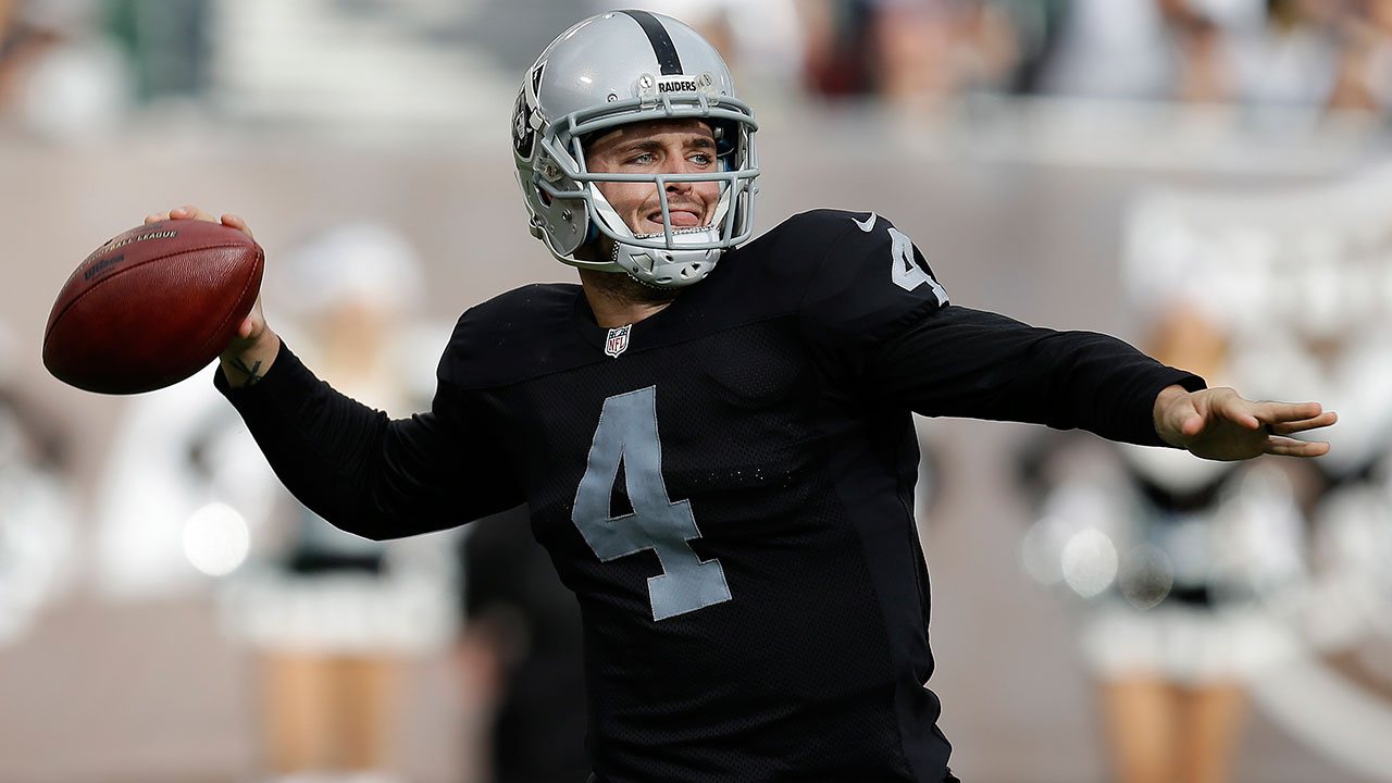 Derek-Carr;-Oakland-Raiders;-NFL