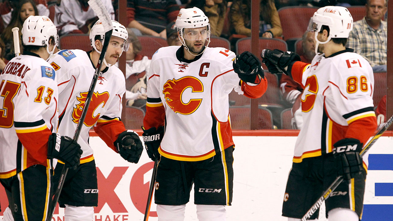 Mark-Giordano;-Calgary-Flames;-NHL