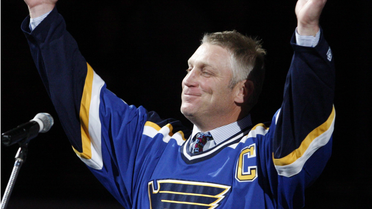 30 years ago, Brett Hull became a St. Louis Blue. Here was our first  reaction to the deal