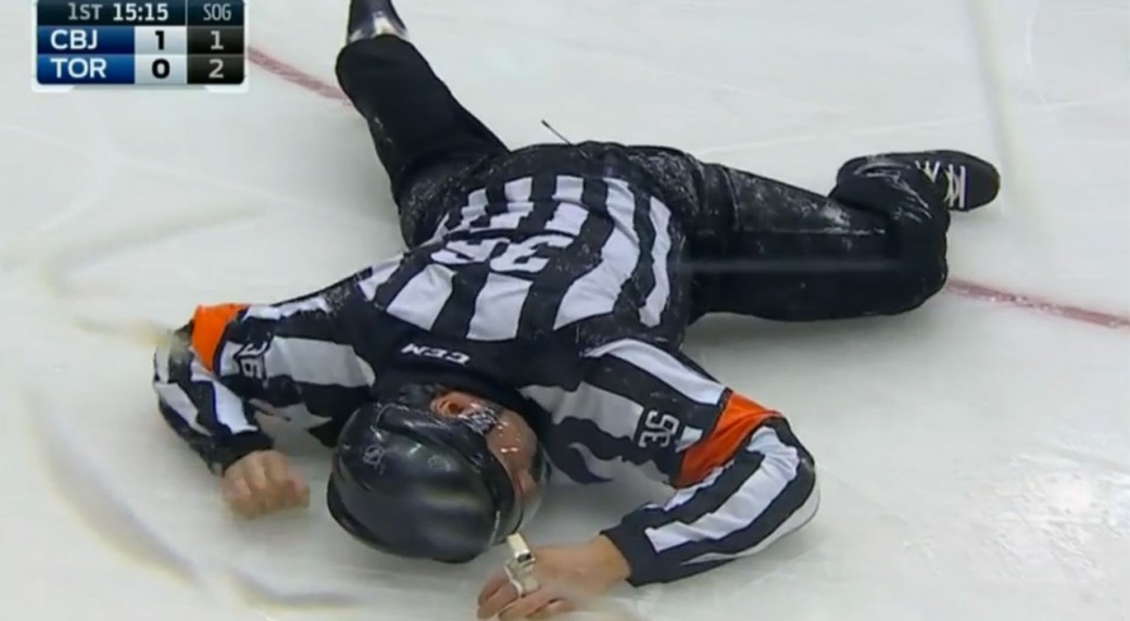 NHL ref hit by Maple Leafs' Clarkson 