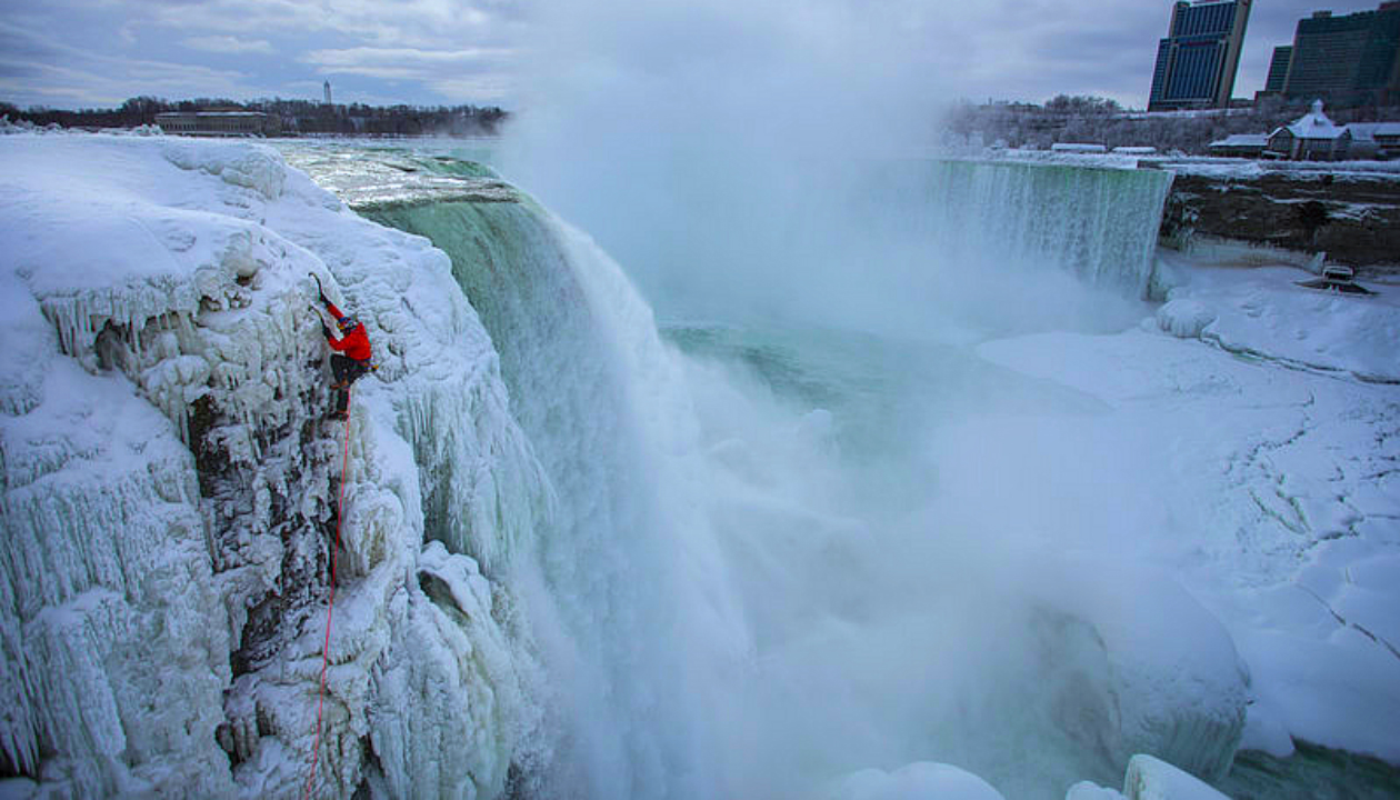 Will-Gadd;-Red-Bull;-Niagara-Falls;-ice-climbing