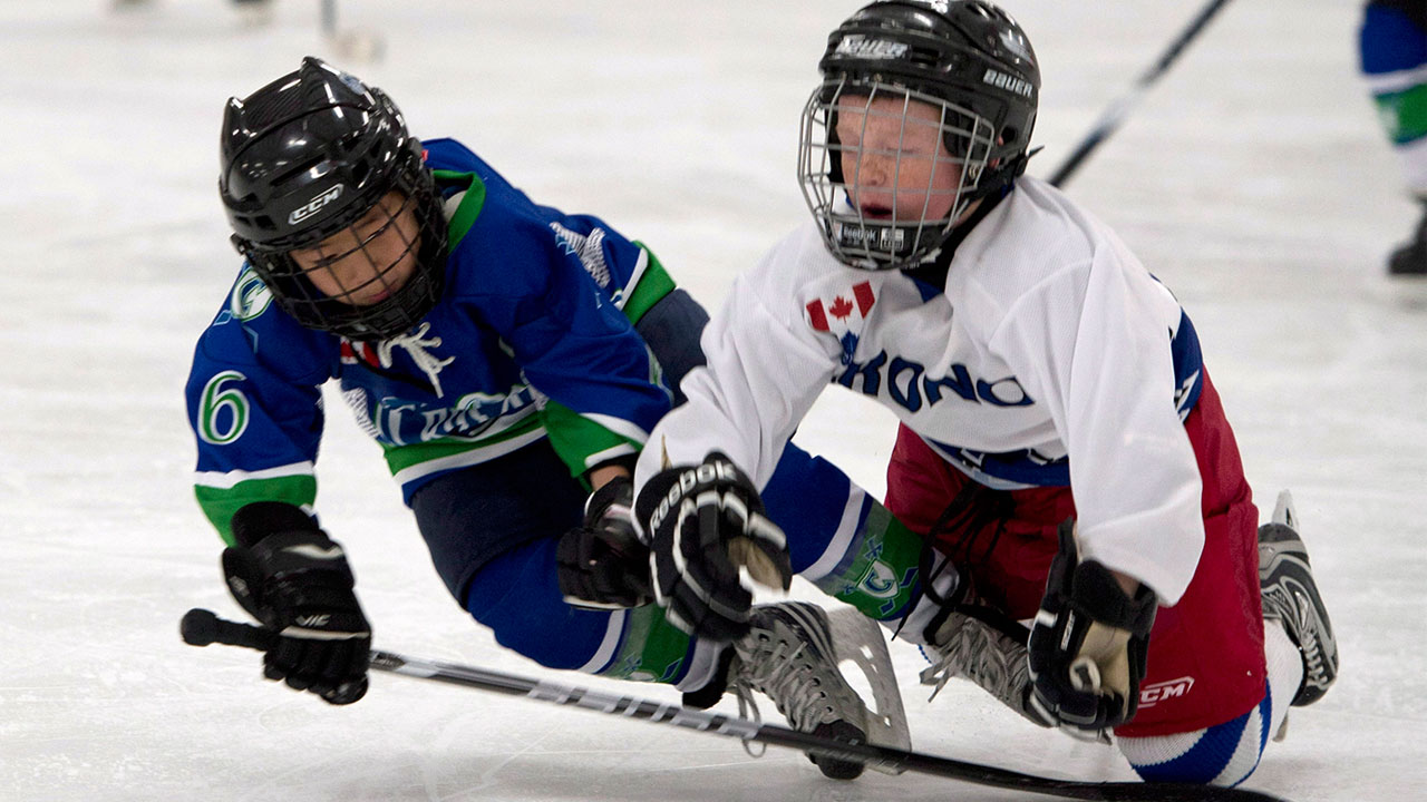 Minor-hockey-players