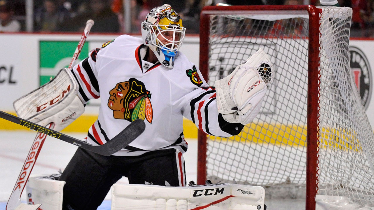 Canucks sign Michael Leighton to two-way deal - Sp