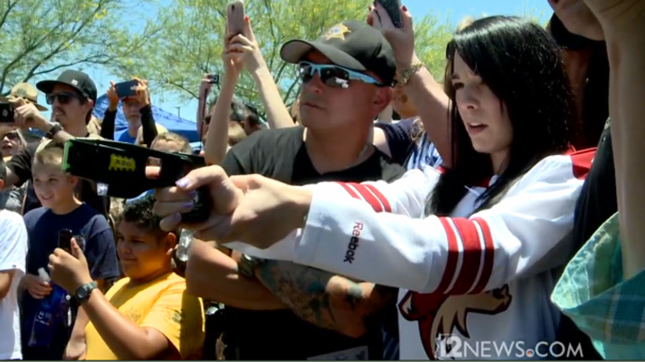 Arizona-Coyotes-fan-Ronda-Pearson