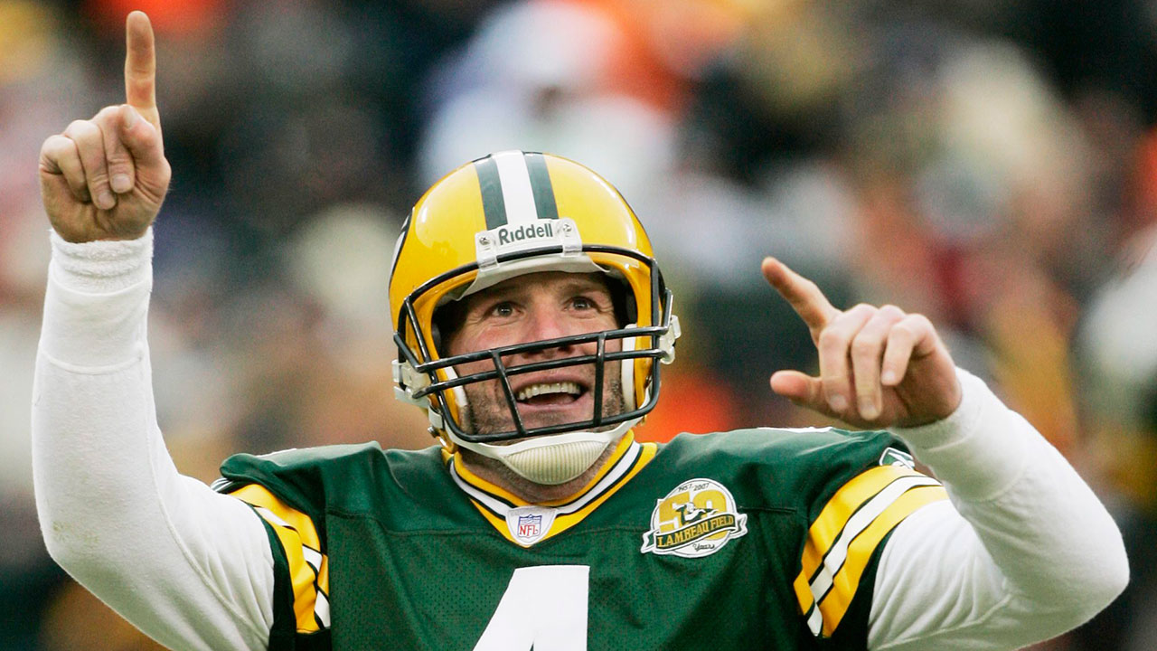 Brett Favre will see his number retired during Thursday's Packers-Bear...