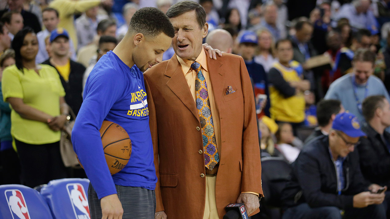 Stephen Curry Wears Craig Sager Tribute Shoes To Benefit