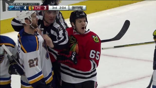 Blackhawks' Andrew Shaw Is Suspended for Anti-Gay Slur - The New