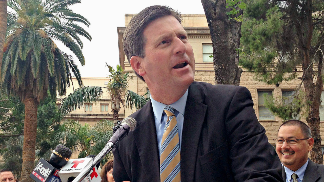 Phoenix-Mayor-Greg-Stanton-speaks-during-a-press-conference-opposing-a-measure-outlawing-early-ballot-collection-efforts-outside-the-Arizona-Capitol-on-Monday,-Feb.-1,-2016,-in-Phoenix.-(AP-Photo/Ryan-VanVelzer)