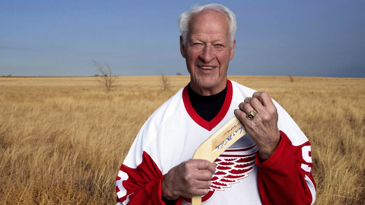 Former-Detroit-Red-Wings-hockey-great-Gordie-Howe-is-seen-in-an-undated-image-provided-by-Crown-Media-United-States.-A-made-for-TV-movie,-"Mr.-Hockey:-The-Gordie-Howe-Story,"-focuses-on-the-season-the-Hall-of-Famer-teamed-up-with-his-sons-in-Houston.-THE-CANADIAN-PRESS/AP,-HO---Crown-Media-United-States,-Andrew-Eccles-*MANDATORY-CREDIT*