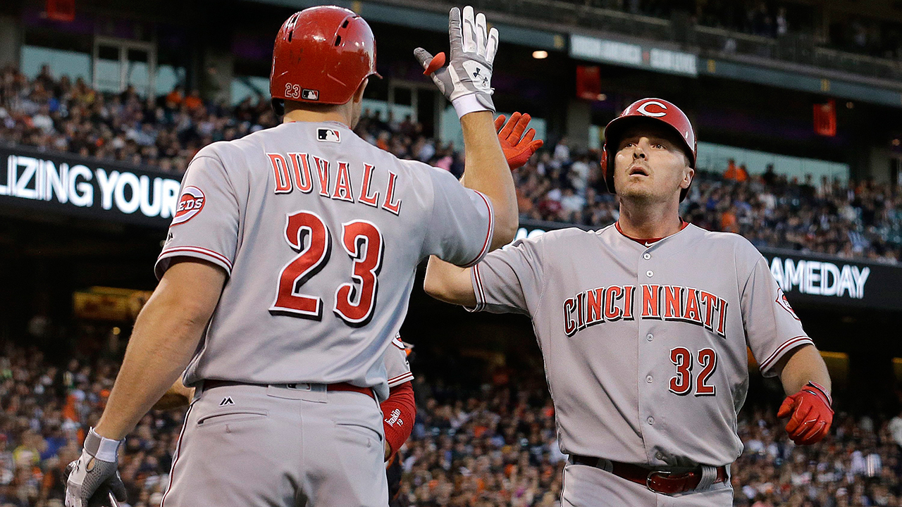 Jay Bruce homers twice to power Reds past Giants