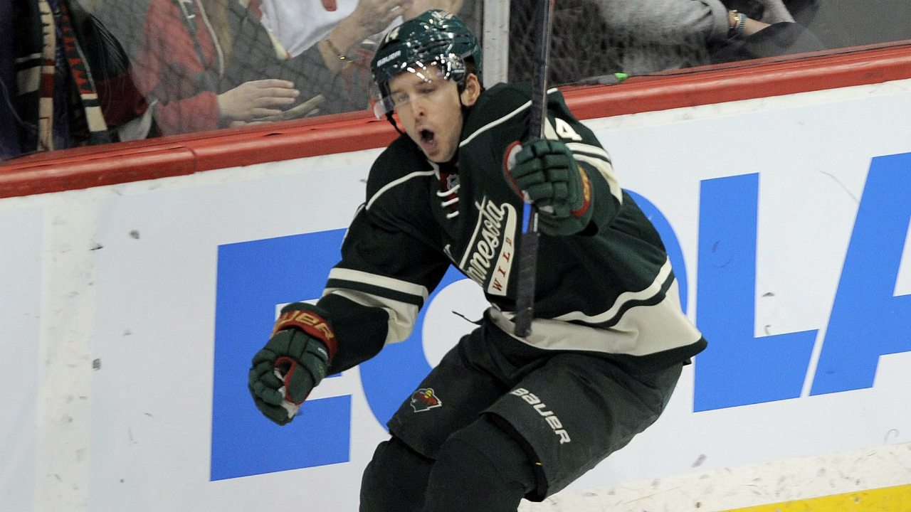 Minnesota-Wild's-Justin-Fontaine-celebrates-his-goal-against-Dallas-Stars-in-the-first-period-of-an-NHL-hockey-game,-Tuesday,-Feb.-9,-2016,-in-St.-Paul,-Minn.-(AP-Photo/Tom-Olmscheid)