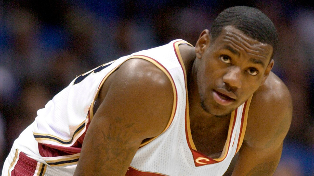 Rare LeBron rookie card could fetch $200K at auction