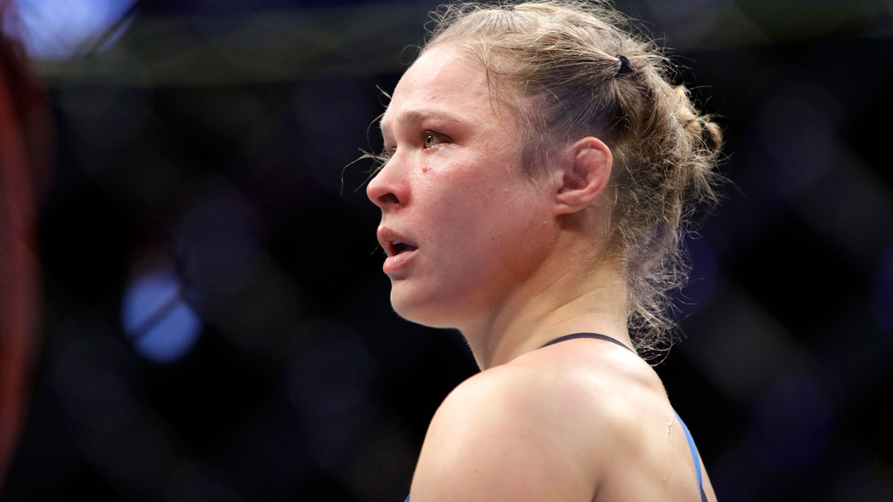 Ronda-Rousey-Amanda-Nunes-UFC-207