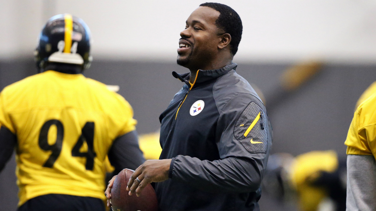 Pittsburgh-Steelers-assistant-coach-Joey-Porter.-(Gene-J.-Puskar/AP)