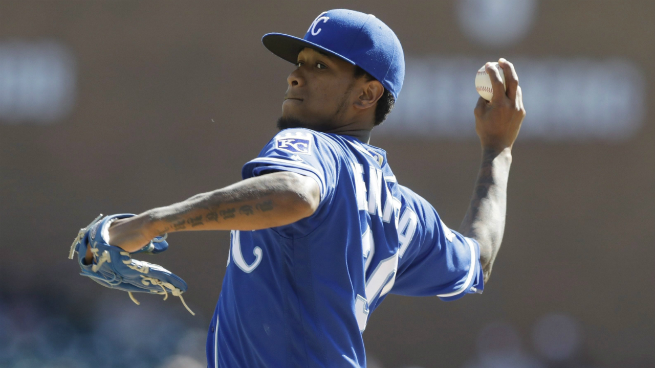 Kansas-City-Royals-starting-pitcher-Yordano-Ventura-throws-during-the-first-inning-of-a-baseball-game-against-the-Detroit-Tigers,-Saturday,-Sept.-24,-2016,-in-Detroit.-(Carlos-Osorio/AP)
