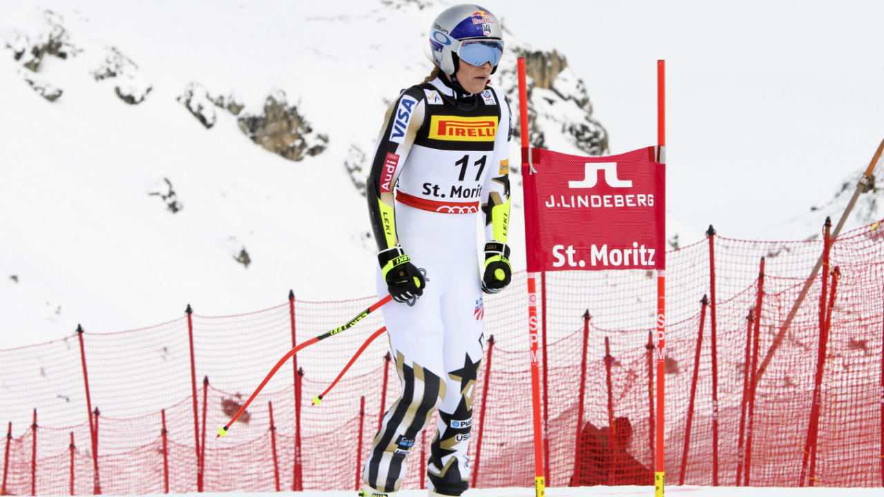 United-States'-Lindsey-Vonn-fails-to-finish-the-women's-Super-G-at-the-2017-Alpine-Skiing-World-Championships-in-St.-Moritz,-Switzerland,-Tuesday,-Feb.-7,-2017.-(Jean-Christophe-Bott/Keystone-via-AP)