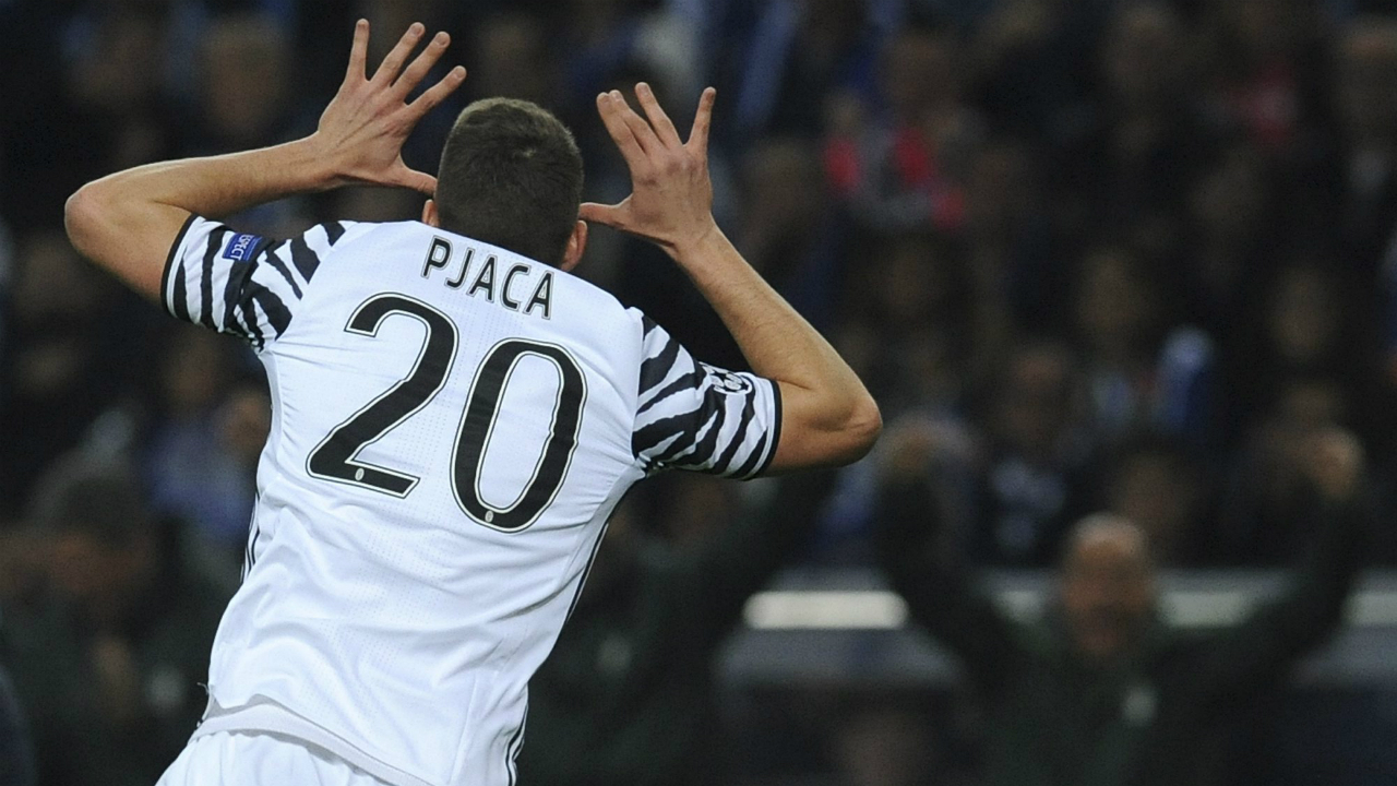 Juventus'-Marko-Pjaca-celebrates-after-scoring-the-opening-goal-during-the-Champions-League-round-of-16,-first-leg,-soccer-match-between-FC-Porto-and-Juventus-at-the-Dragao-stadium-in-Porto,-Portugal,-Wednesday,-Feb.-22,-2017.-(Paulo-Duarte/AP)