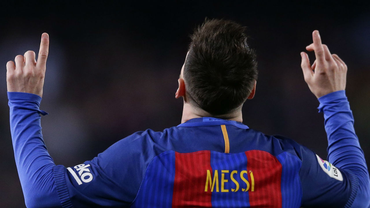 FC-Barcelona's-Lionel-Messi-celebrates-after-scoring-a-goal-during-the-Spanish-La-Liga-soccer-match-between-FC-Barcelona-and-Valencia-at-the-Camp-Nou-stadium-in-Barcelona,-Spain,-Sunday,-March-19,-2017.-(Manu-Fernandez/AP)