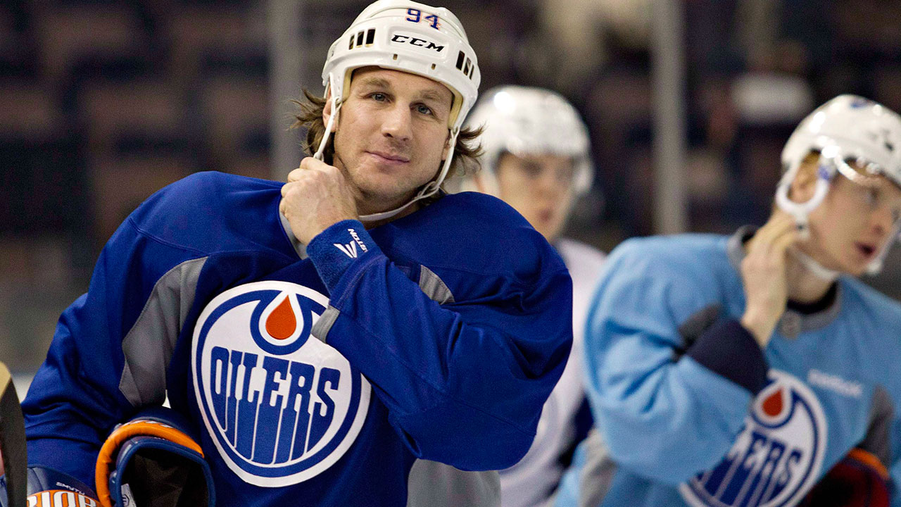 Former Oilers star Ryan Smyth injured by dirty elbow at Senior AAA game