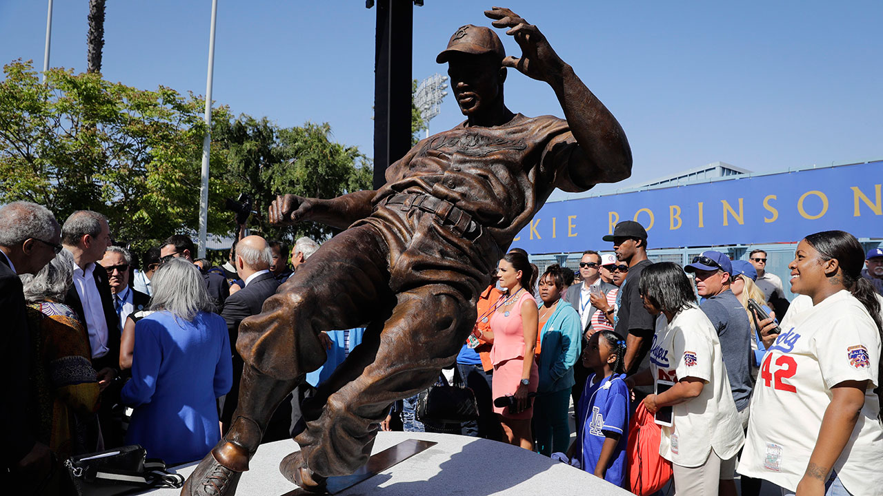 Jackie Robinson statue unveiled at Dodger Stadium