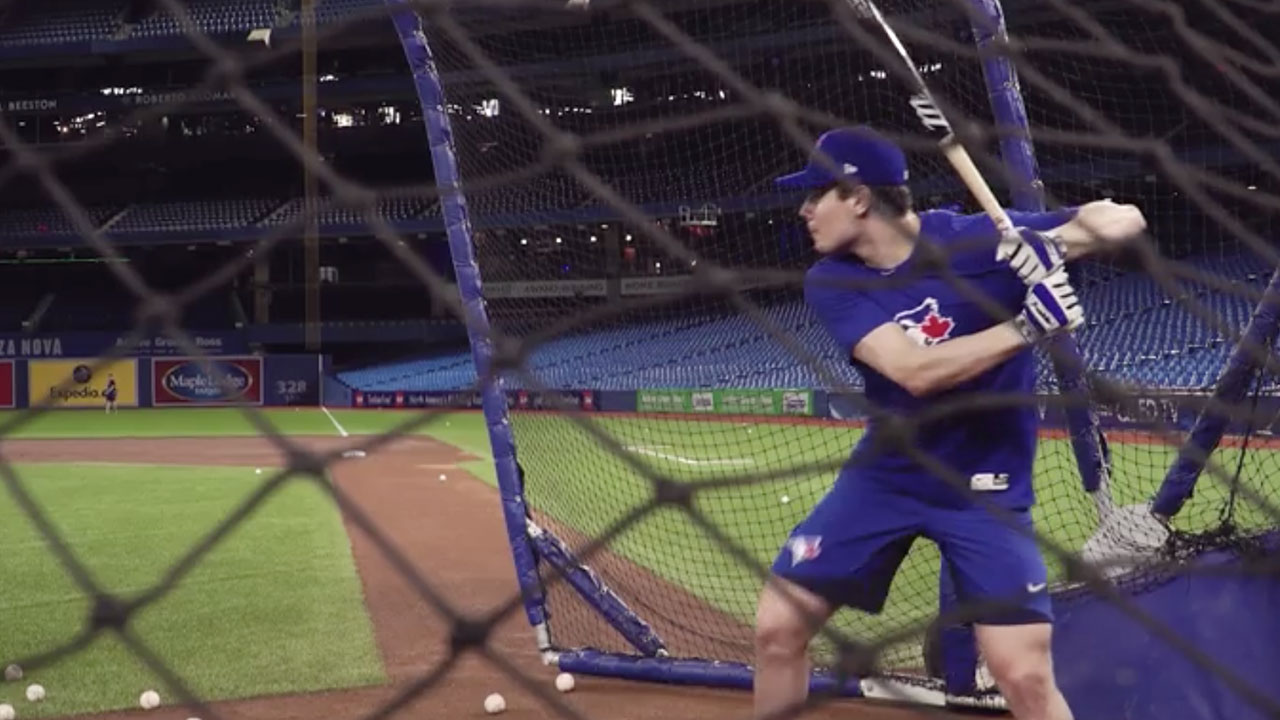 Watch Leafs Stars Auston Matthews Jvr Hit Home Runs At Rogers Centre