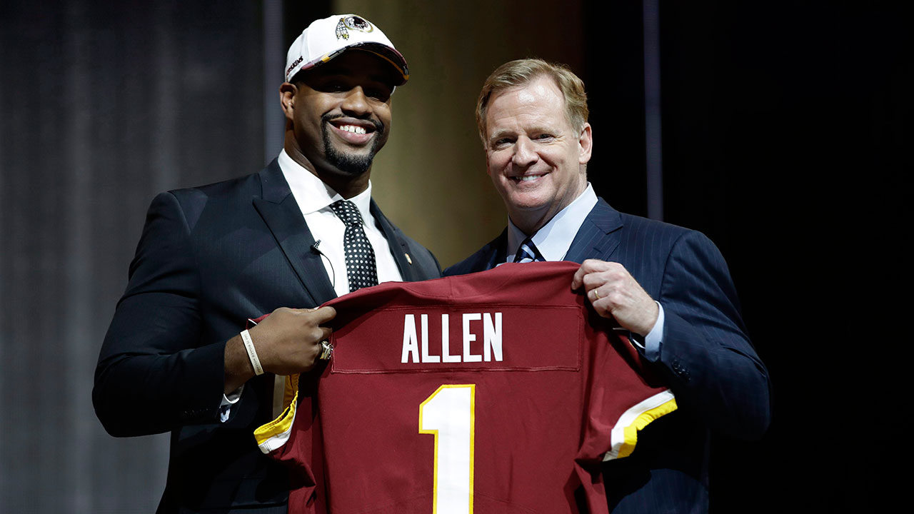 Alabama's-Jonathan-Allen,-left,-poses-with-NFL-commissioner-Roger-Goodell-after-being-selected-by-the-Washington-Redskins-during-the-first-round.-(Matt-Rourke/AP)
