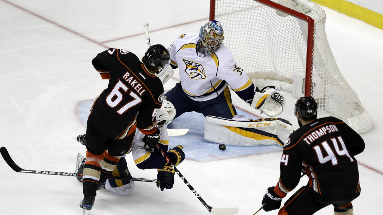 Nashville-Predators-goalie-Pekka-Rinne-(35)-blocks-a-shot-by-Anaheim-Ducks'-Rickard-Rakell-(67)-during-the-third-period-of-Game-2-of-the-Western-Conference-final-in-the-NHL-hockey-Stanley-Cup-playoffs,-Sunday,-May-14,-2017,-in-Anaheim,-Calif.-(Chris-Carlson/AP)