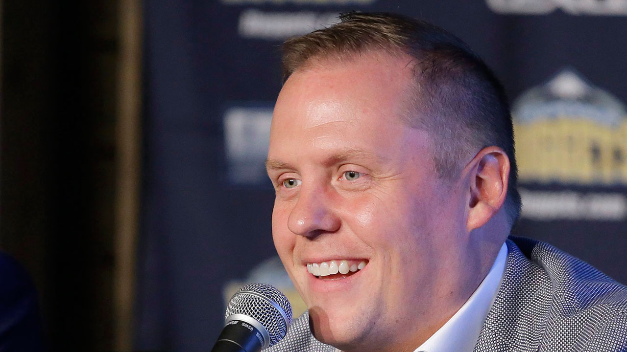 Denver-Nuggets-General-Manager-&-Executive-Vice-President-of-Basketball-Operations-Tin-Connelly-laughs-during-a-news-conference-at-media-day,-Monday,-Sept.-26,-2016,-in-Denver.-(Jack-Dempsey/AP)