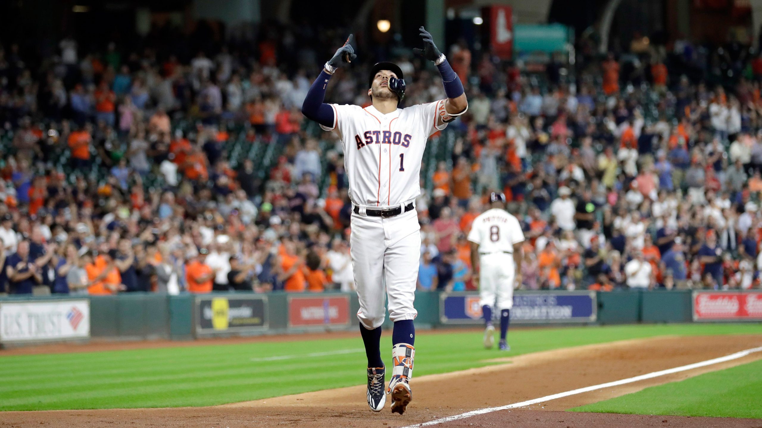 Carlos Correa has 2 HRs, 4 RBIs to lead Astros over A's