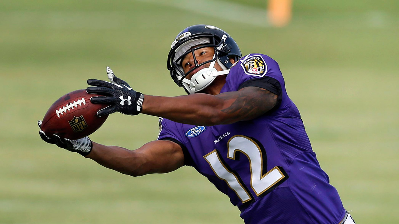 Baltimore-Ravens-wide-receiver-Darren-Waller-makes-a-catch-during-NFL-football-training-camp,-Thursday,-Aug.-6,-2015,-in-Owings-Mills,-Md.-(Patrick-Semansky/AP)