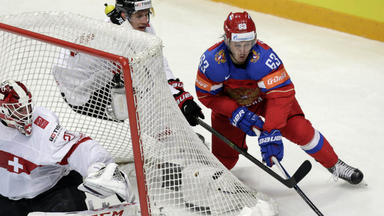 Evgenii-Dadonov.-(Pavel-Golovkin/AP)