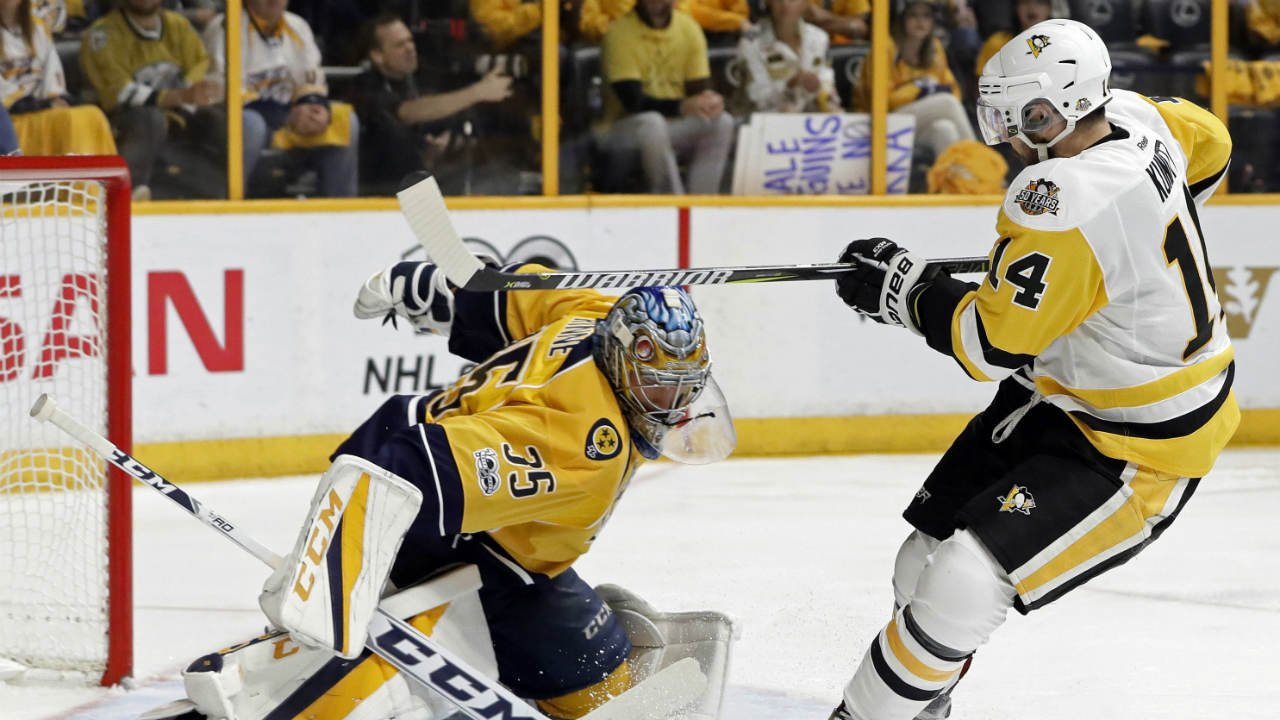 Nashville-Predators-goalie-Pekka-Rinne-(35),-of-Finland,-stops-a-shot-by-Pittsburgh-Penguins-left-wing-Chris-Kunitz-(14)-during-the-second-period-in-Game-4-of-the-NHL-hockey-Stanley-Cup-Finals-Monday,-June-5,-2017,-in-Nashville,-Tenn.-(Mark-Humphrey/AP)