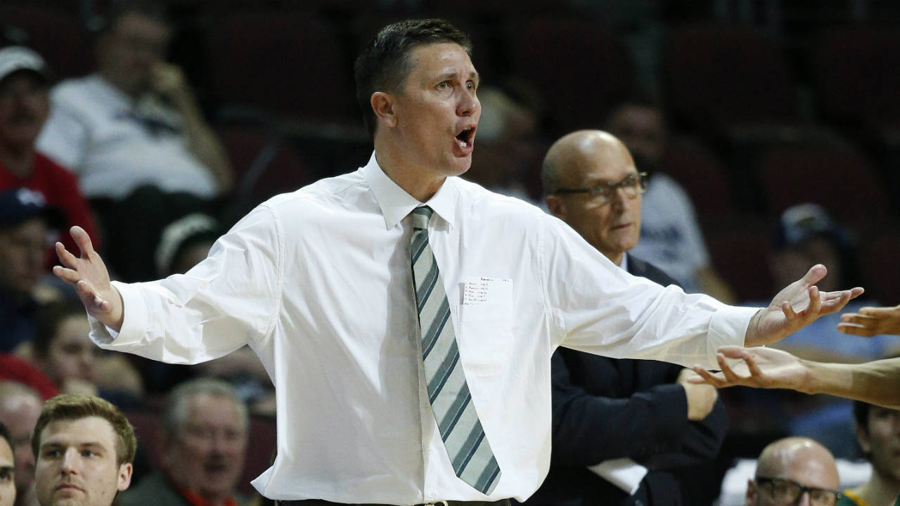 San-Francisco-head-coach-Rex-Walters-reacts-during-the-second-half-of-a-West-Coast-Conference-tournament-NCAA-college-basketball-game-against-Pepperdine,-Saturday,-March-5,-2016,-in-Las-Vegas.-(John-Locher/AP)