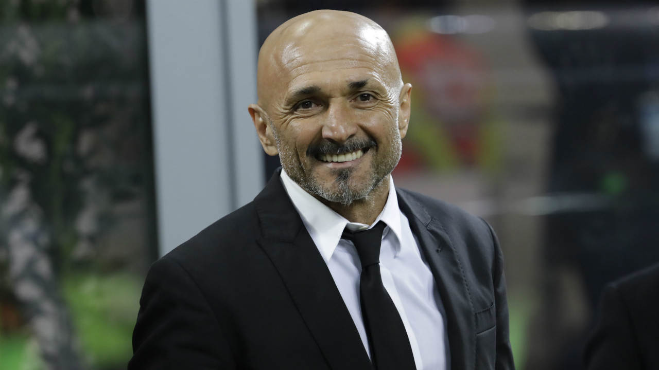 In-this-Feb.-26,-2017-file-photo-then-Roma-coach-Luciano-Spalletti-smiles-prior-to-an-Italian-Serie-A-soccer-match-between-Inter-Milan-and-Roma,-at-the-San-Siro-stadium-in-Milan,-Italy.-In-his-first-press-conference-since-being-confirmed-as-Inter-Milan-coach-Luciano-Spalletti-on-Wednesday,-June-14,-2017-said-the-Nerazzurri-should-fear-no-one-if-they-are-to-cut-the-gap-between-them-and-six-time-reigning-Italian-champion-Juventus.-(Luca-Bruno,-file/AP)
