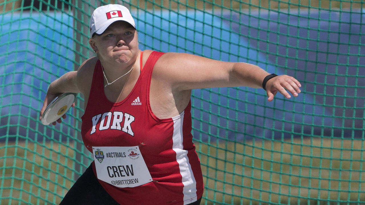 Brittany-Crew-makes-her-throw-during-the-senior-women's-discus-final-at-the-Canadian-Track-and-Field-Championships-and-Selection-Trials-for-the-2016-Summer-Olympic-and-Paralympic-Games,-in-Edmonton,-Alta.,-on-Friday,-July-8,-2016.-(Jason-Franson/CP)