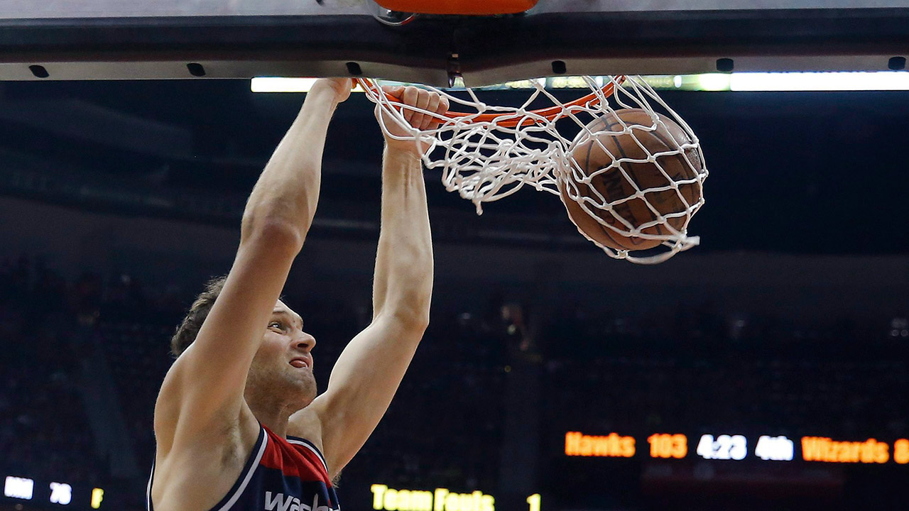 Washington-Wizards-guard-Bojan-Bogdanovic-dunks-against-the-Atlanta-Hawks-during-the-second-half-of-Game-3-of-an-NBA-basketball-first-round-playoff-series-Saturday,-April-22,-2017,-in-Atlanta.-Atlanta-won-116-98.(John-Bazemore/AP)