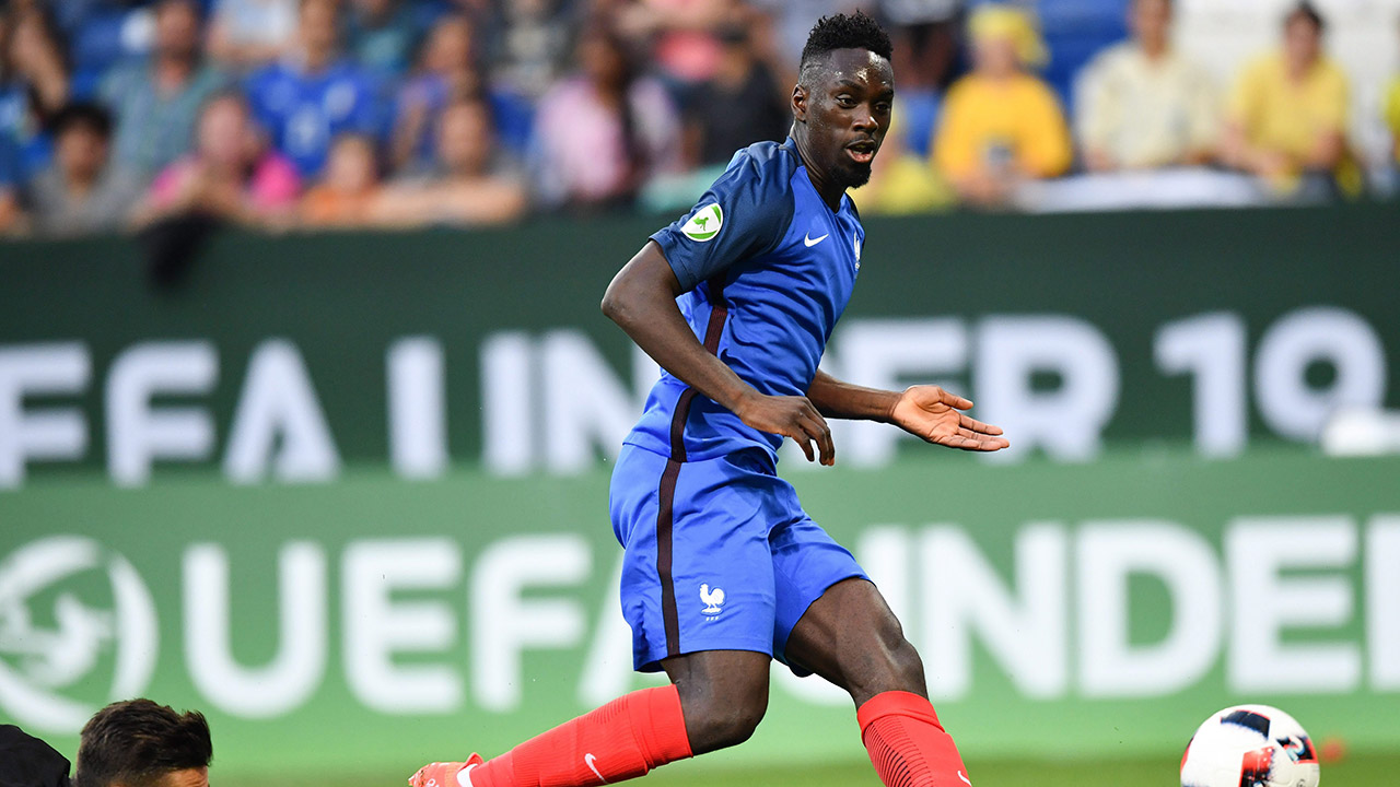 France's-Jean-Kevin-Augustin,-right,-goes-past-Italy's-goalkeeper-Alex-Meret-before-scoring-the-opening-goal-during-the-soccer-U-19-final-between-France-and-Italy-in-Sinsheim,-southern-Germany,-Sunday,-July-24,-2016.-(Uwe-Anspach/AP)