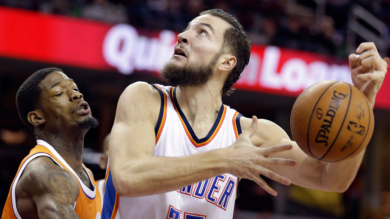 Oklahoma-City-Thunder'-Joffrey-Lauvergne.-(Tony-Dejak/AP)